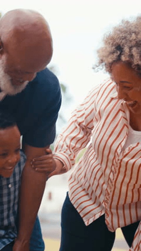 Heartwarming-Films-Celebrating-Grandparents-and-Their-Unconditional-Love