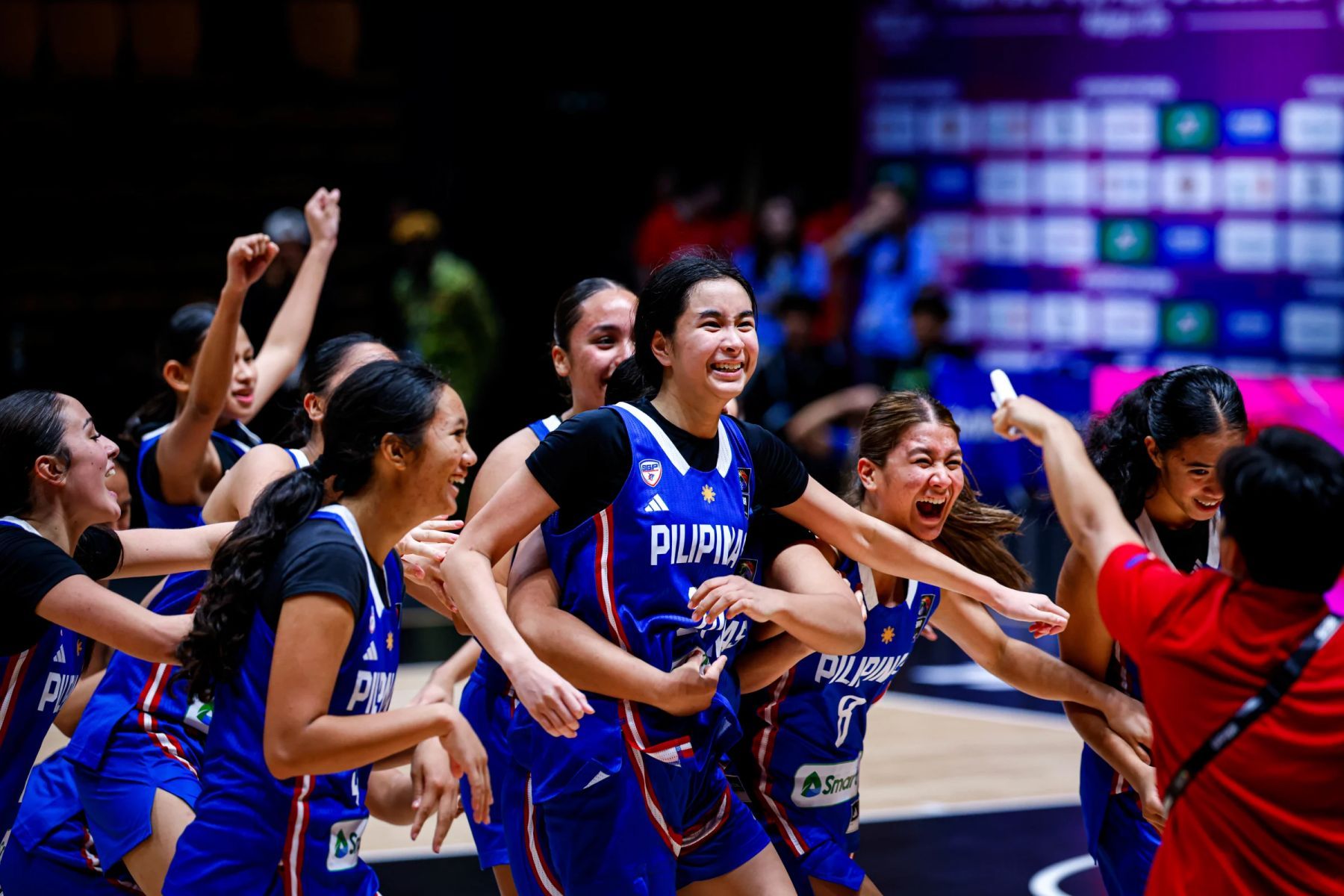 UST-Dominates-La-Salle-in-UAAP-Season-88-Women's-Basketbal-Opener-with-Onianwa-Leading-the-Charge