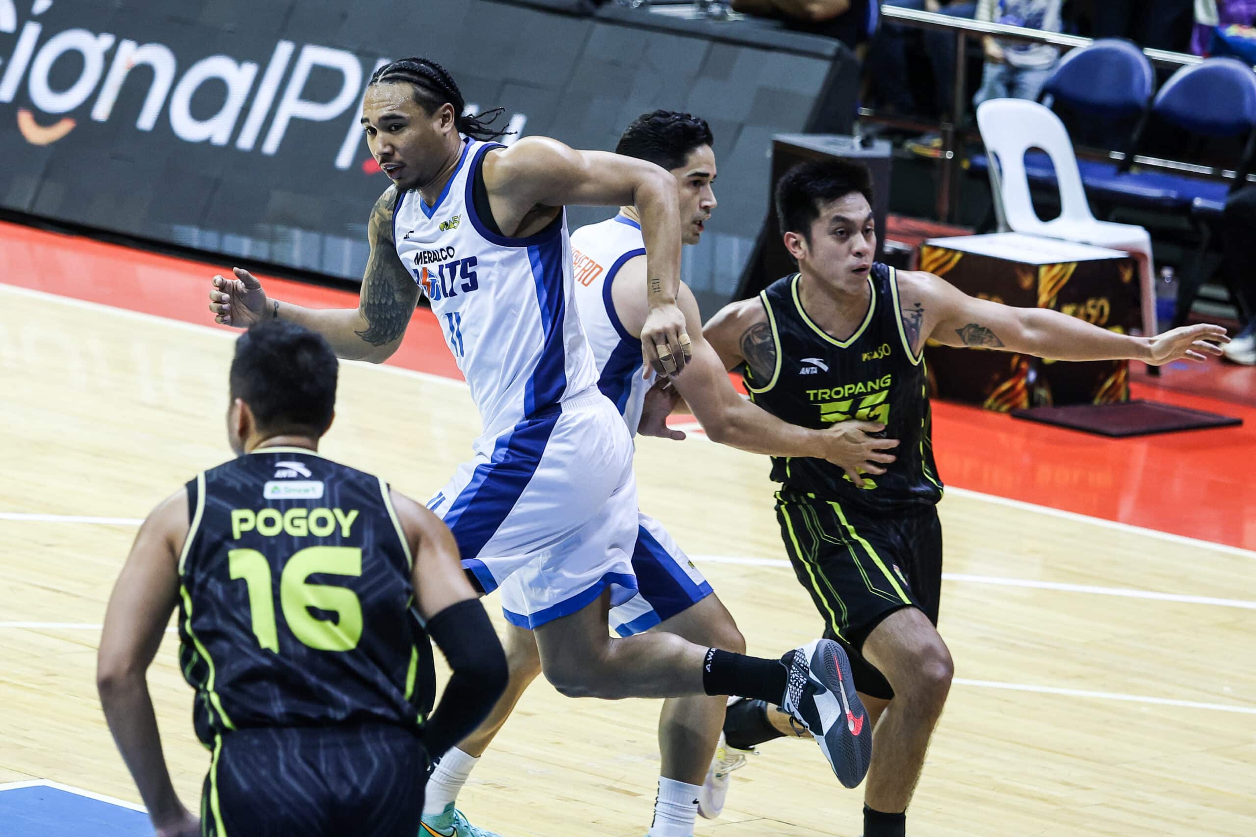 chris-newsome-faces-uncertain-return-as-meralco-prepares-for-pba-semifinal-showdown